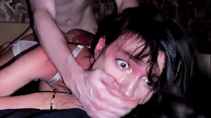 Babe si fa sfondare la figa grazie