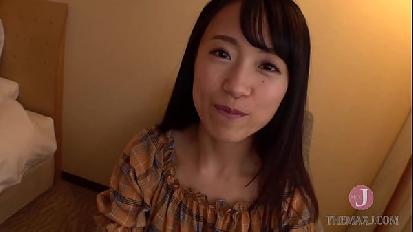 Scopata super amorevole con una ragazza con grandi tette che puoi vedere anche attraverso i suoi vestiti